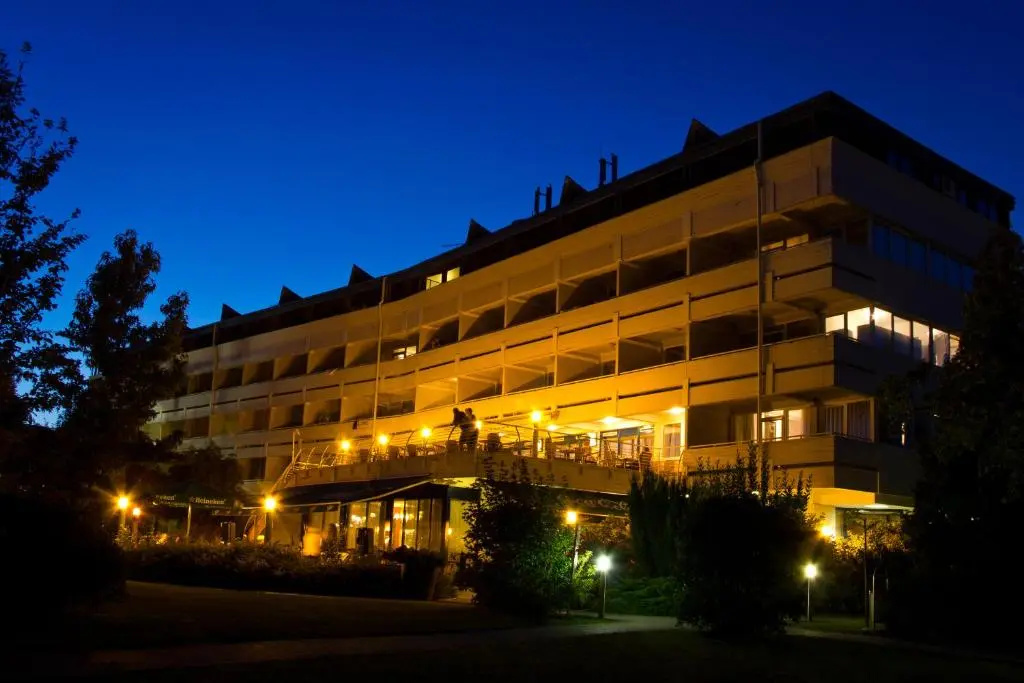 Hotel Marina Port