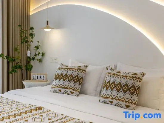 Standard Double room with sunset view (full double bed)