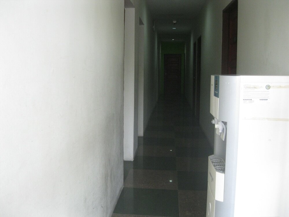 1 Baron Motel
