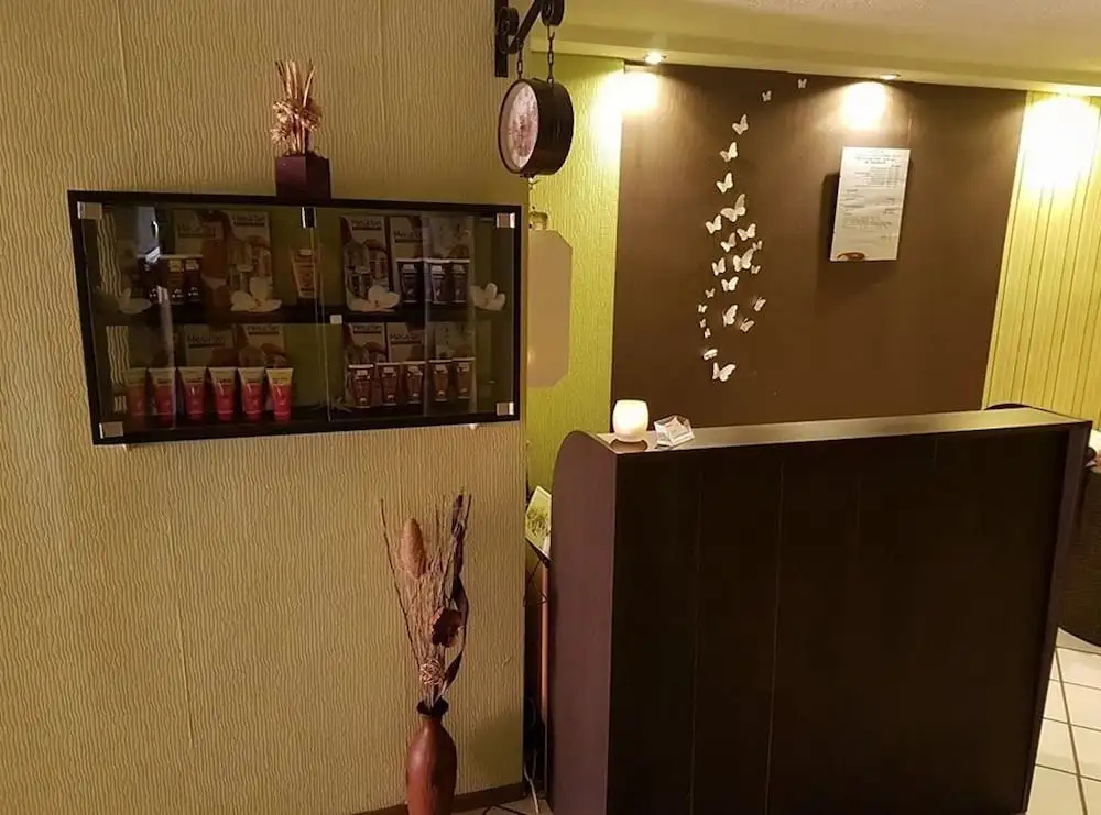 Lobby & Reception