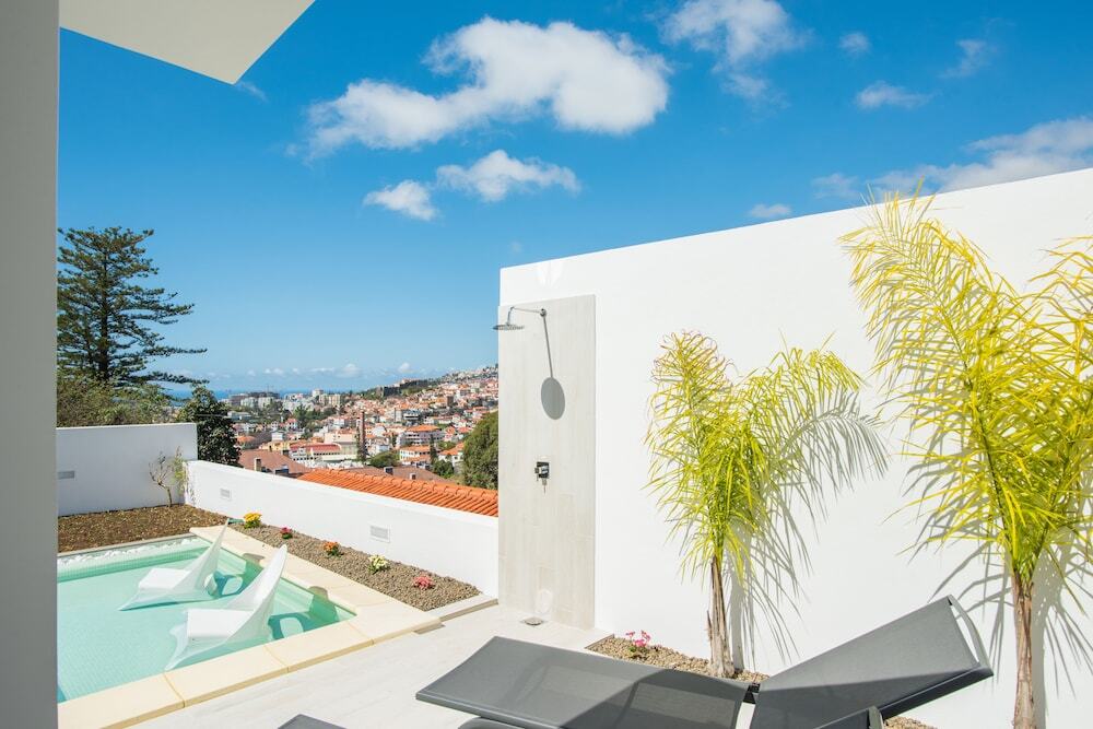 gallery_image_hidden_4