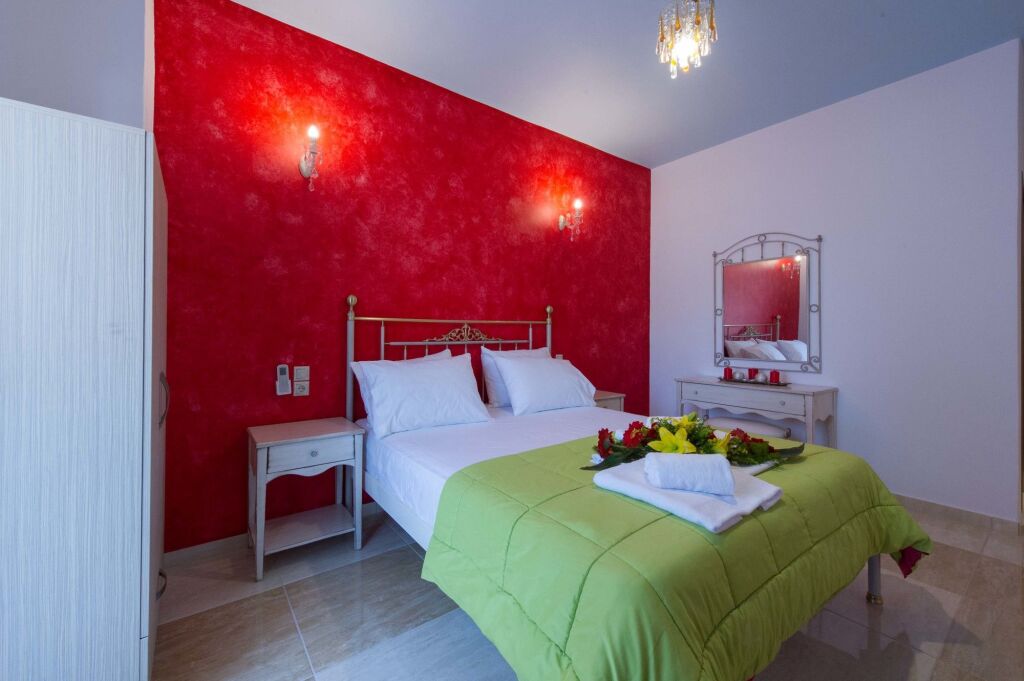 Villa Antonis 3 *