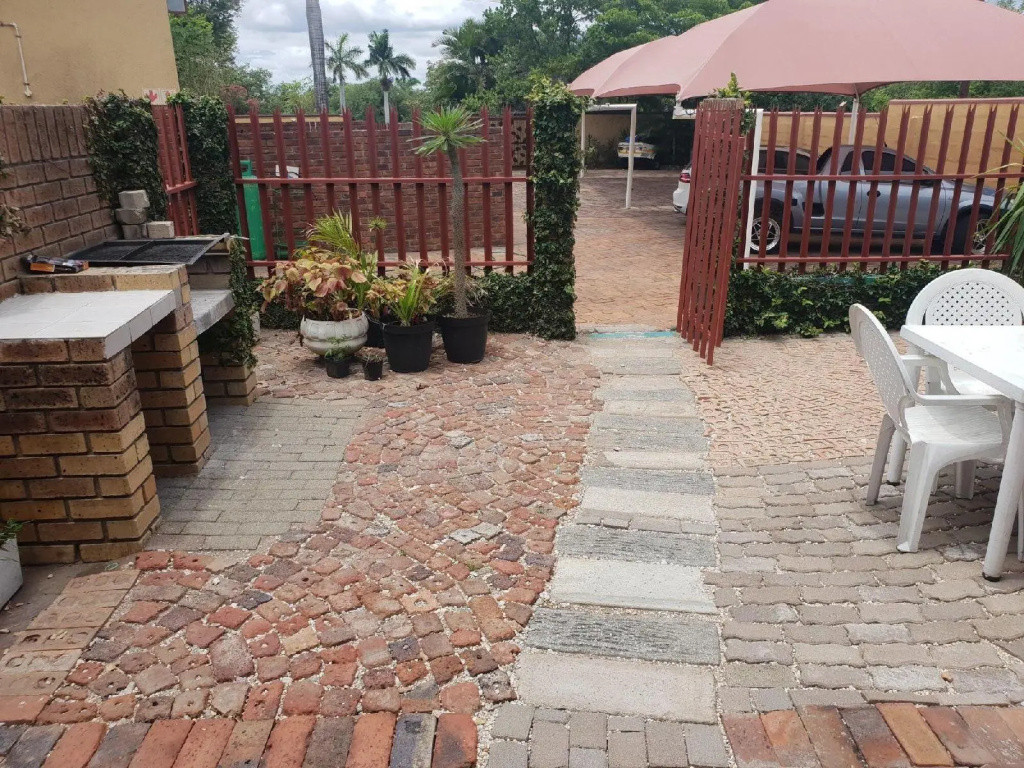 Selati Guest House