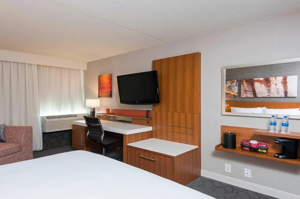 Sonesta Hotel Grand Rapids Airport - фото 43