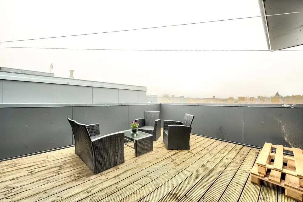 Beautiful 3Bdr Home With Private Roof Terrace