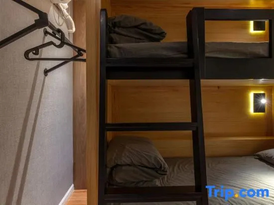 Bed in Dorm (male dorm)
