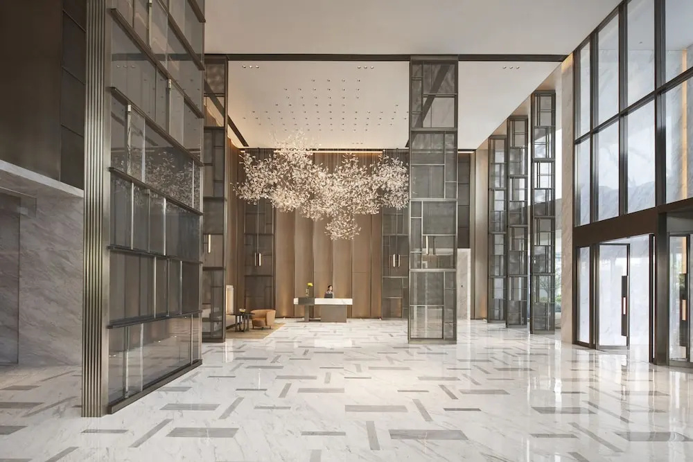 Lobby & Reception