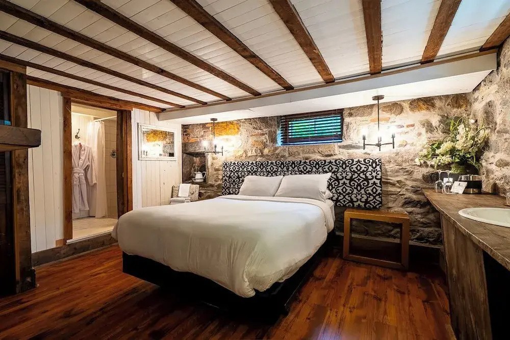 Economy room