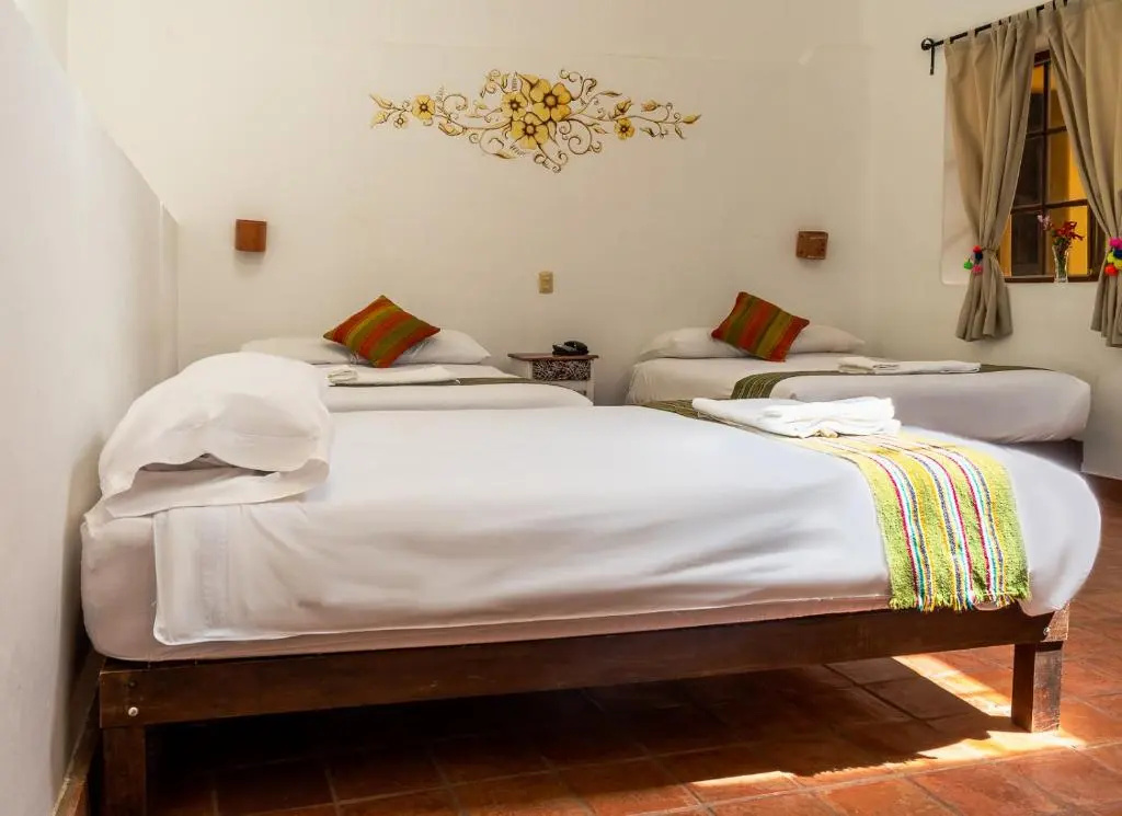 Standard Triple room