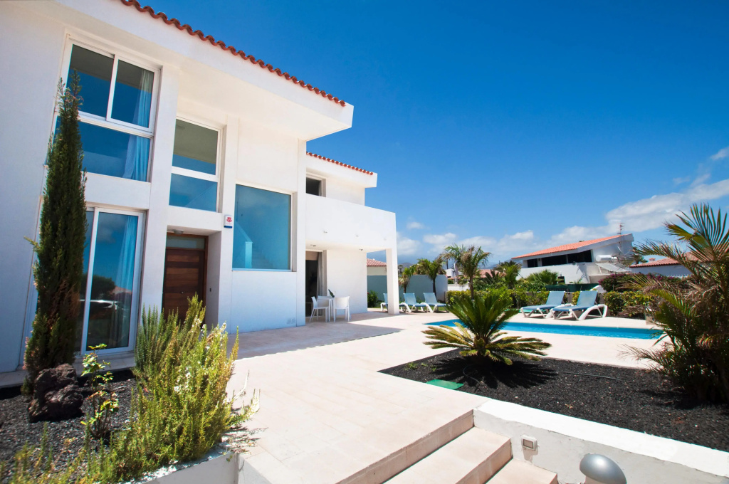 Sun Bay Villas