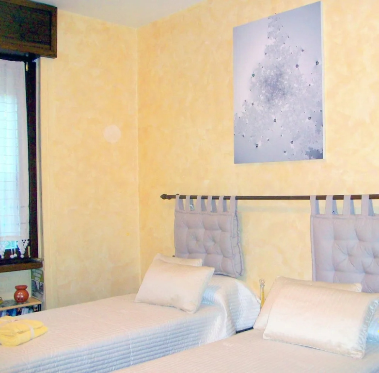 Standard Double room with garden view (full double bed)