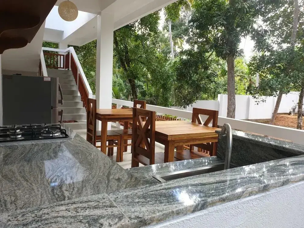 Cocosurf House