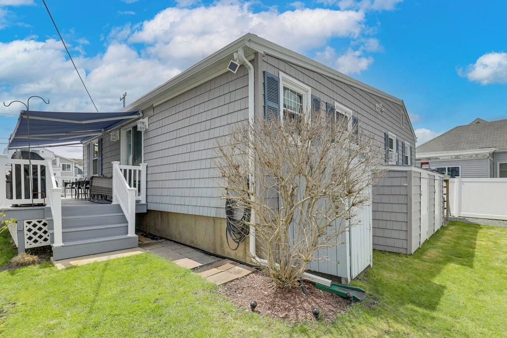 Near Beaches & Waterfront Dining: Home in Hampton!