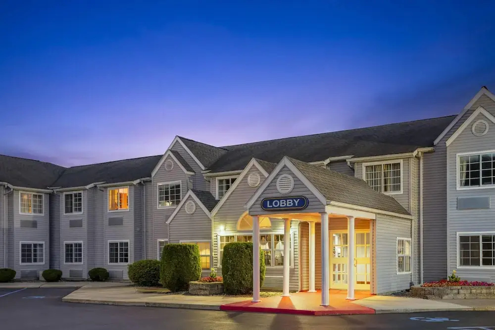 Microtel Inn & Suites by Wyndham Albany Airport
