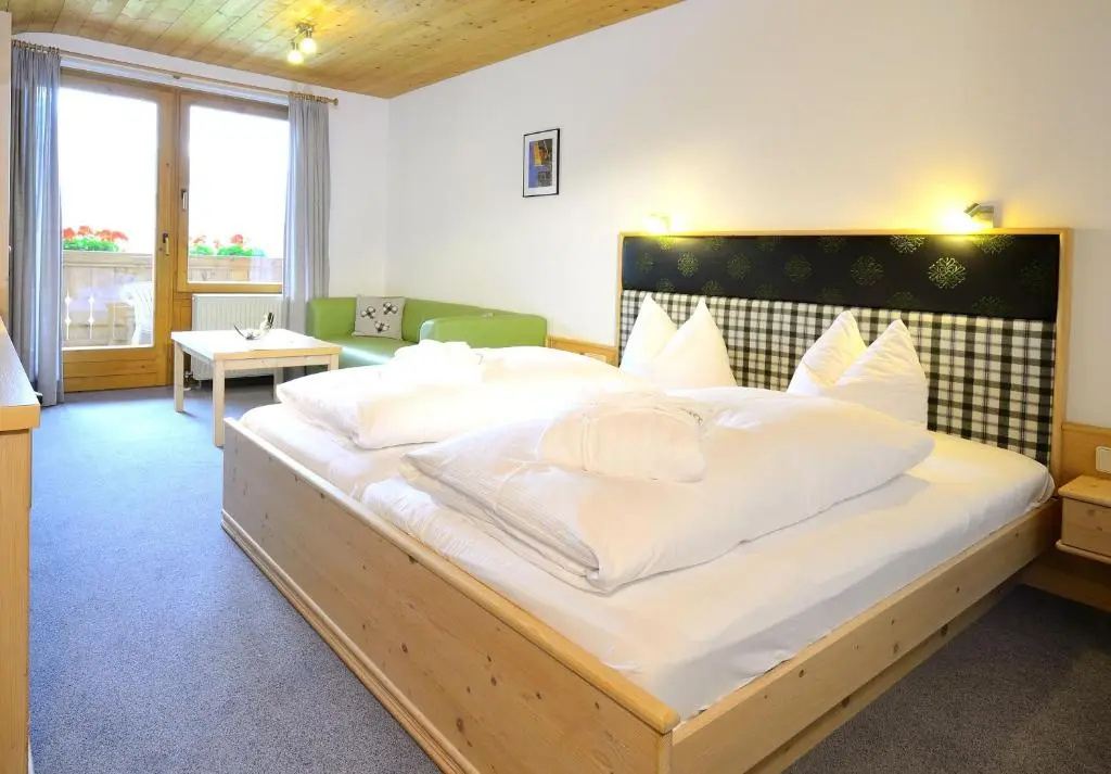 Standard Double room (full double bed)