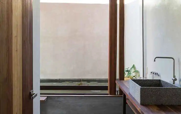 Balcony & Terrace