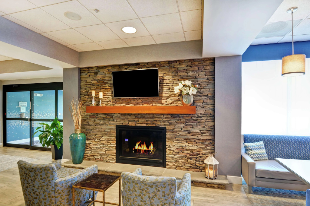 Lobby & Reception