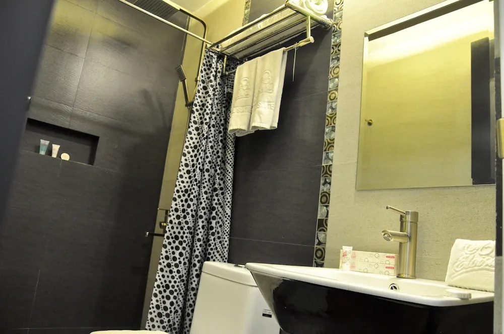 Eloisa Royal Suites - Chambres