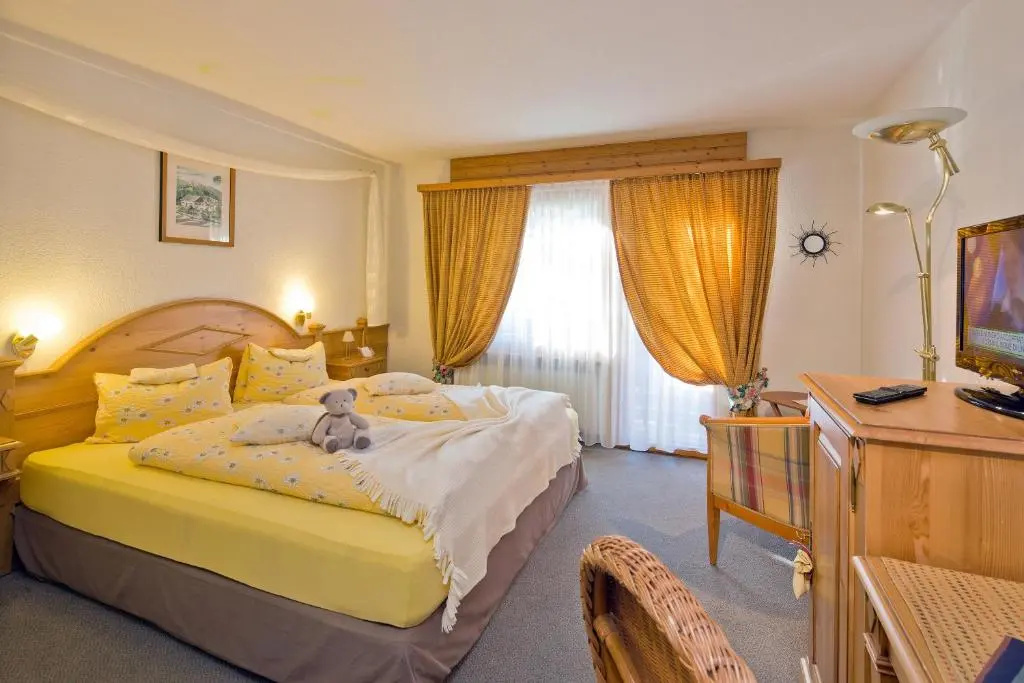Comfort Double room with balcony and with mountain view (full double bed)