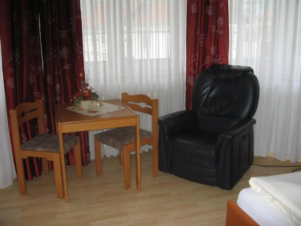 Hotel Alt Holzhausen - Chambres