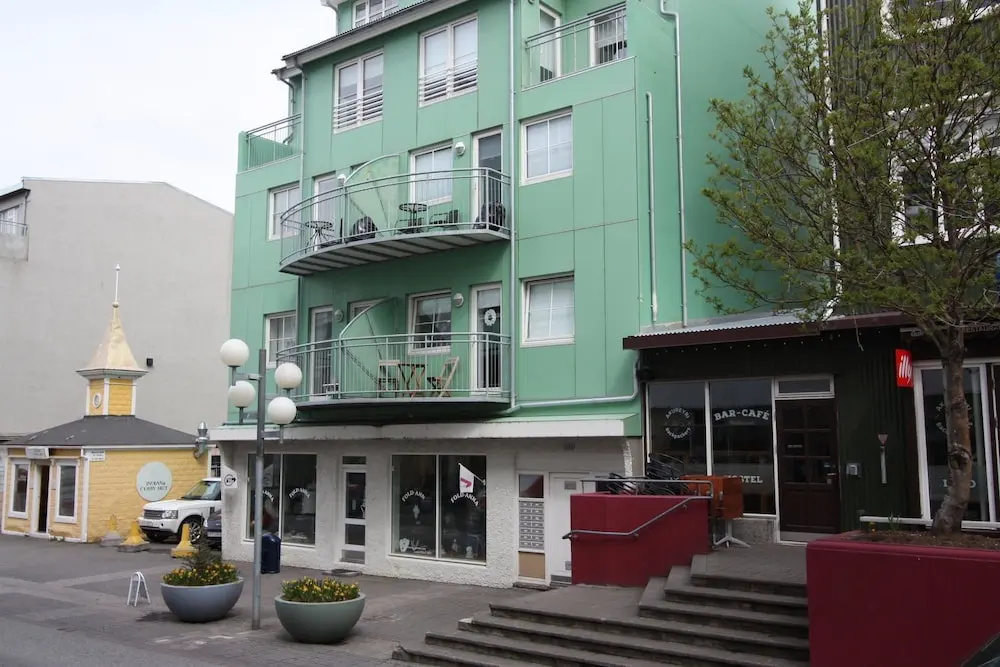 Saga Apartments