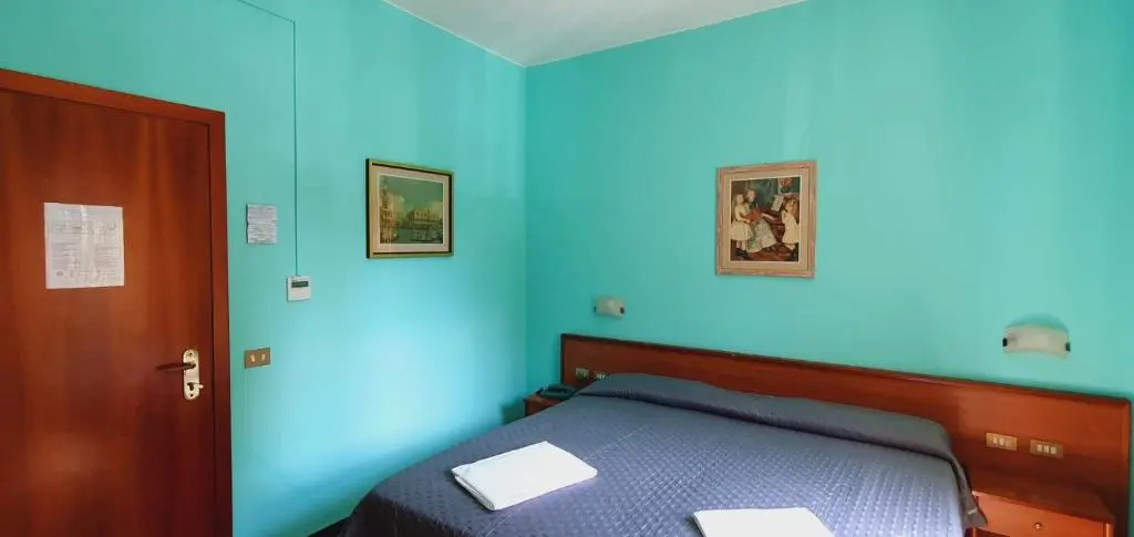 Hotel Sud Est - Chambres