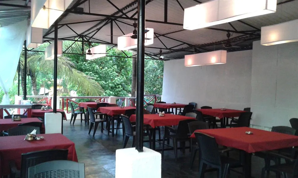 OYO 12252 New Arpora Inn - Général