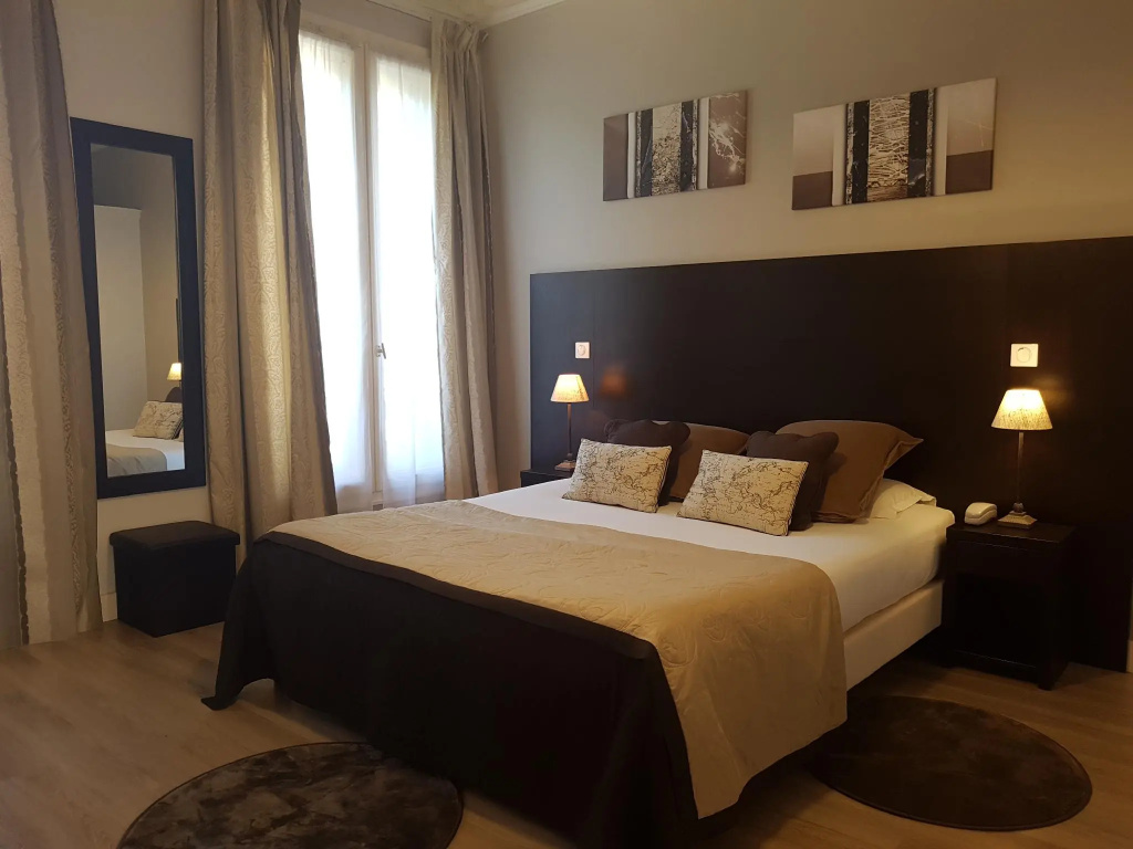 Superior Double room (full double bed)
