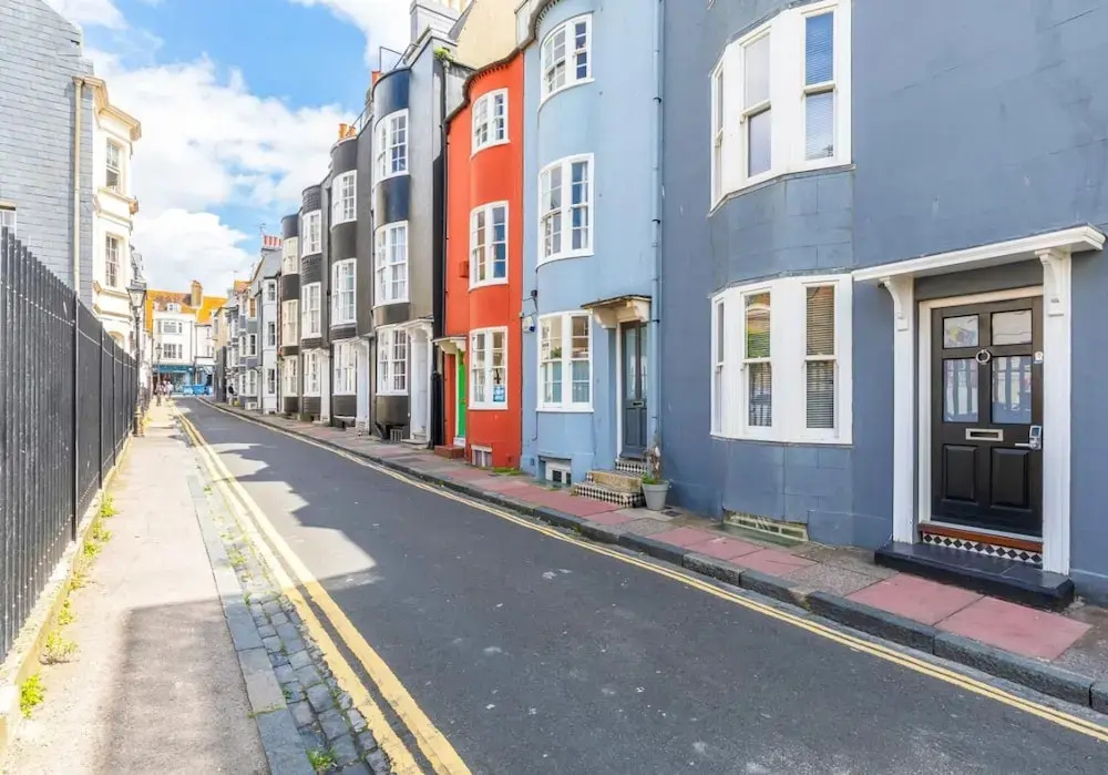 Central Pier Place - Large Group House Sleeps up to 16