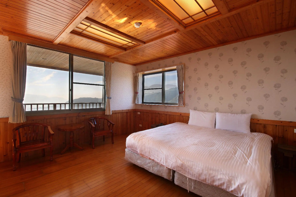 Premier room