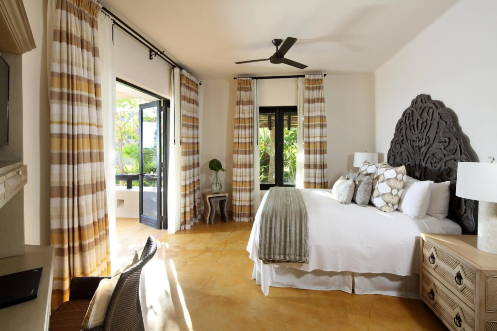 Esperanza, Auberge Collection — 3