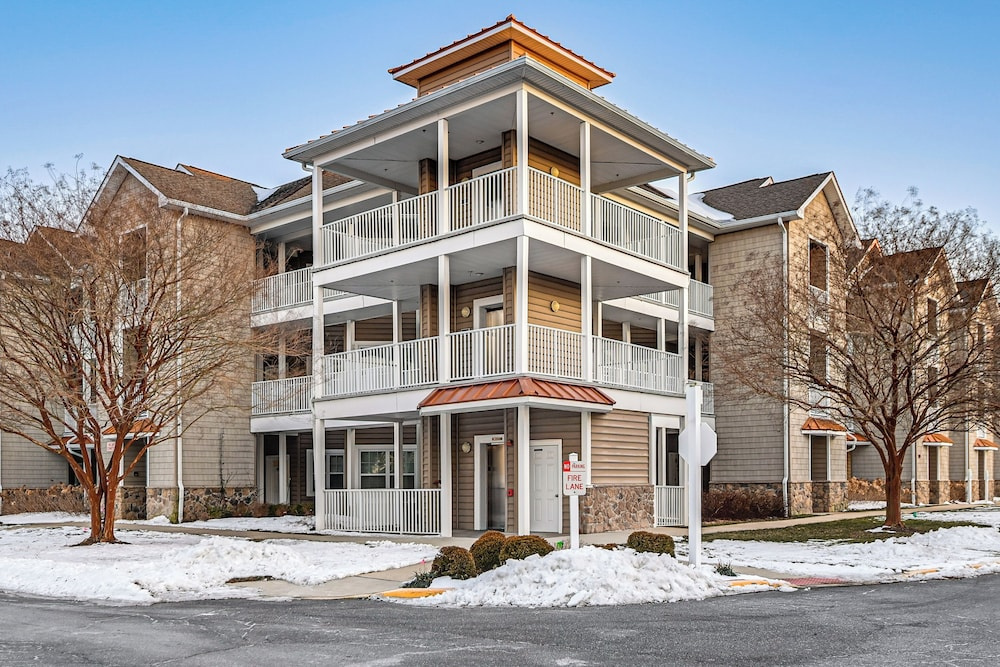 Bay-n-beach! Comfy Coastal Condo in Lewes!
