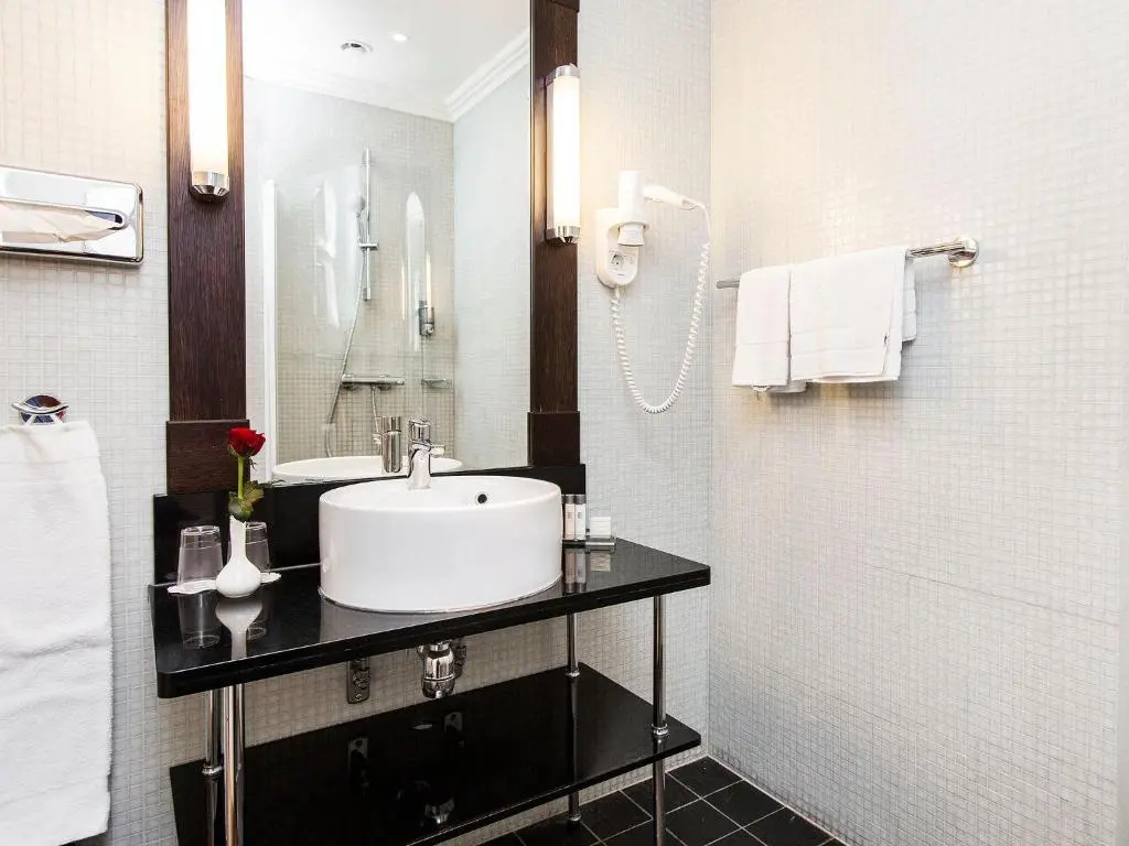 Superior Double room (full double bed)