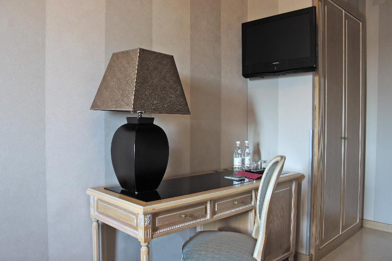 C-hotels Ambasciatori Hotel - Chambres