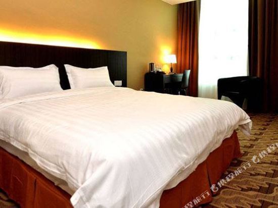 Eminent Hotel
