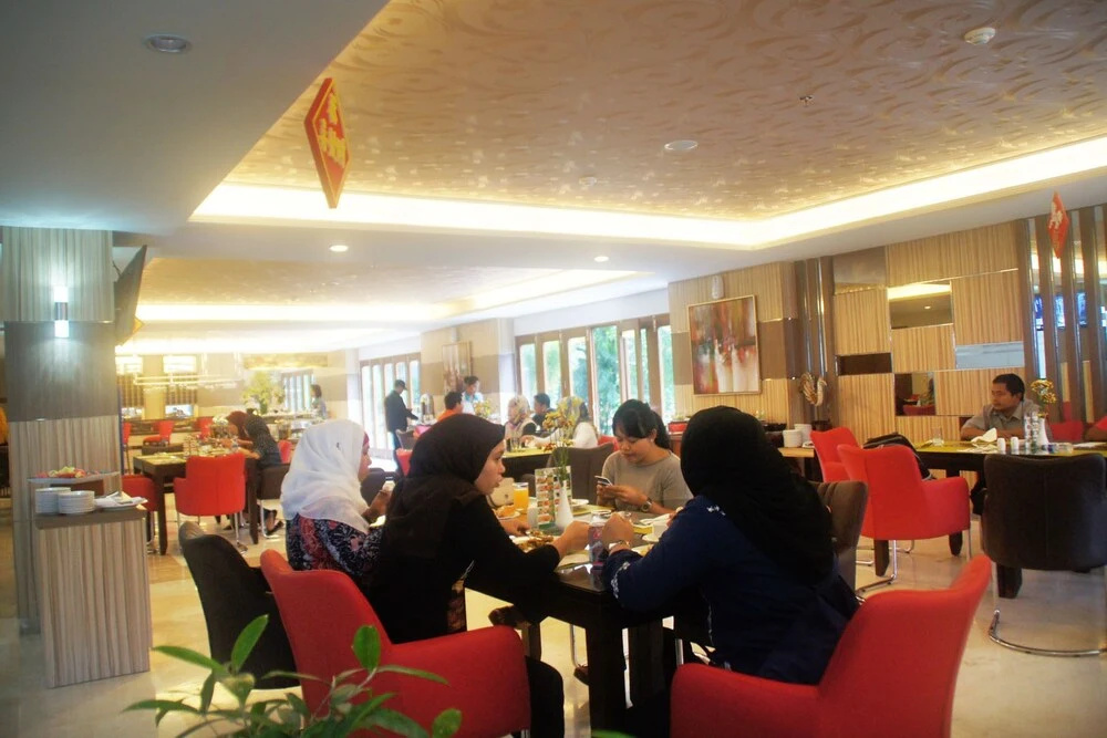 Food & Beverage