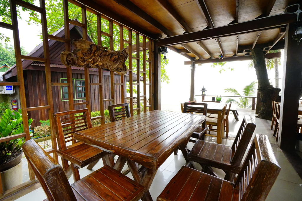 Balcony & Terrace
