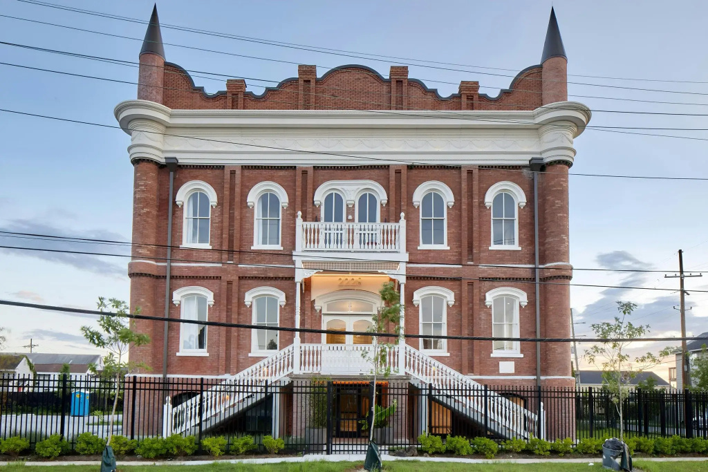 Sonder Gravier Place Apartments Medical