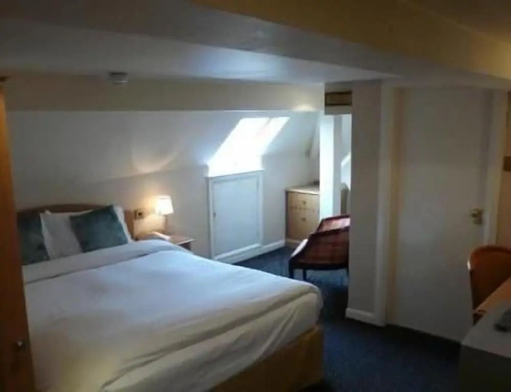 Manor Hotel - Chambres