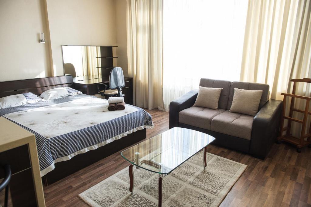 Апартаменты Apartment on Kunayeva 38 в Шымкенте