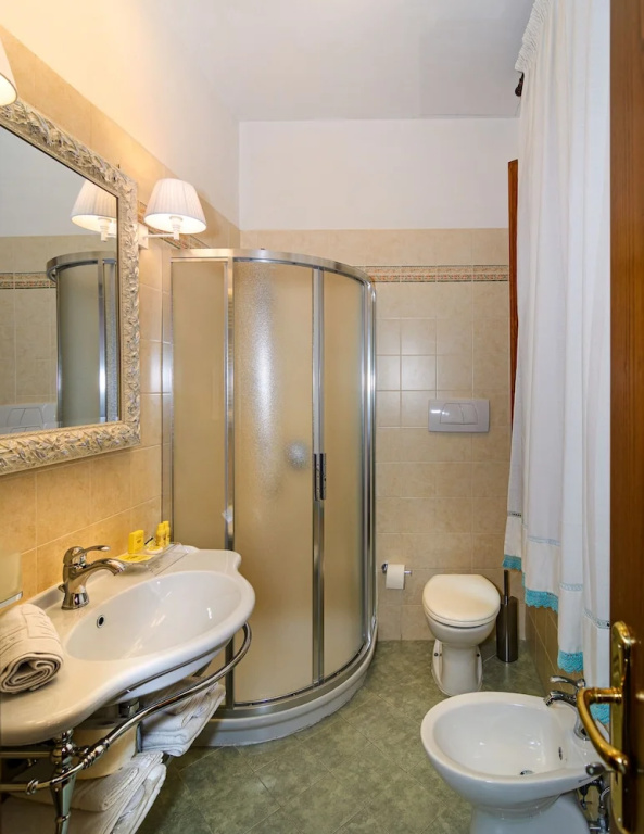 Comfort room