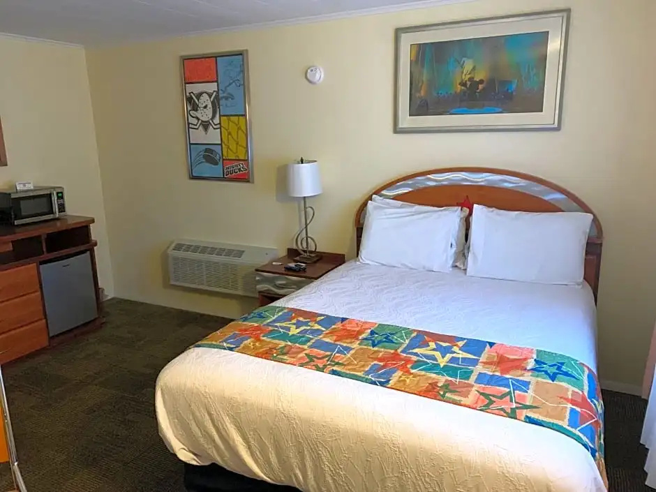 Double Suite (full double bed)