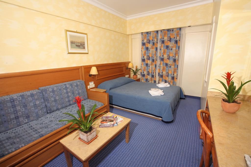 Standard Family room
