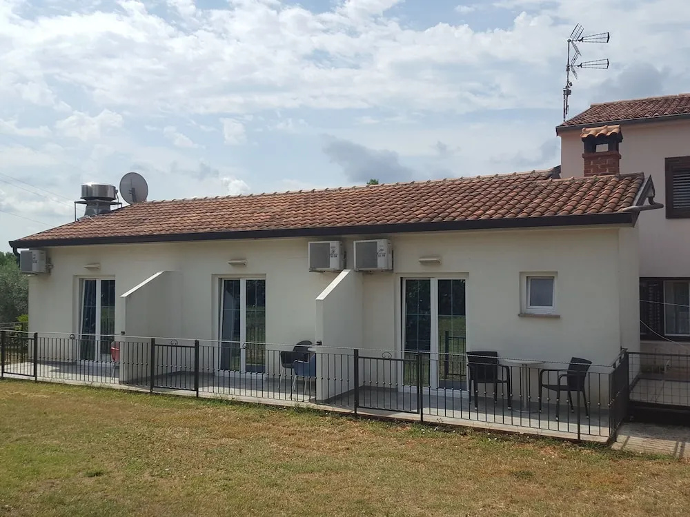 Guest Room for 2 in Porec