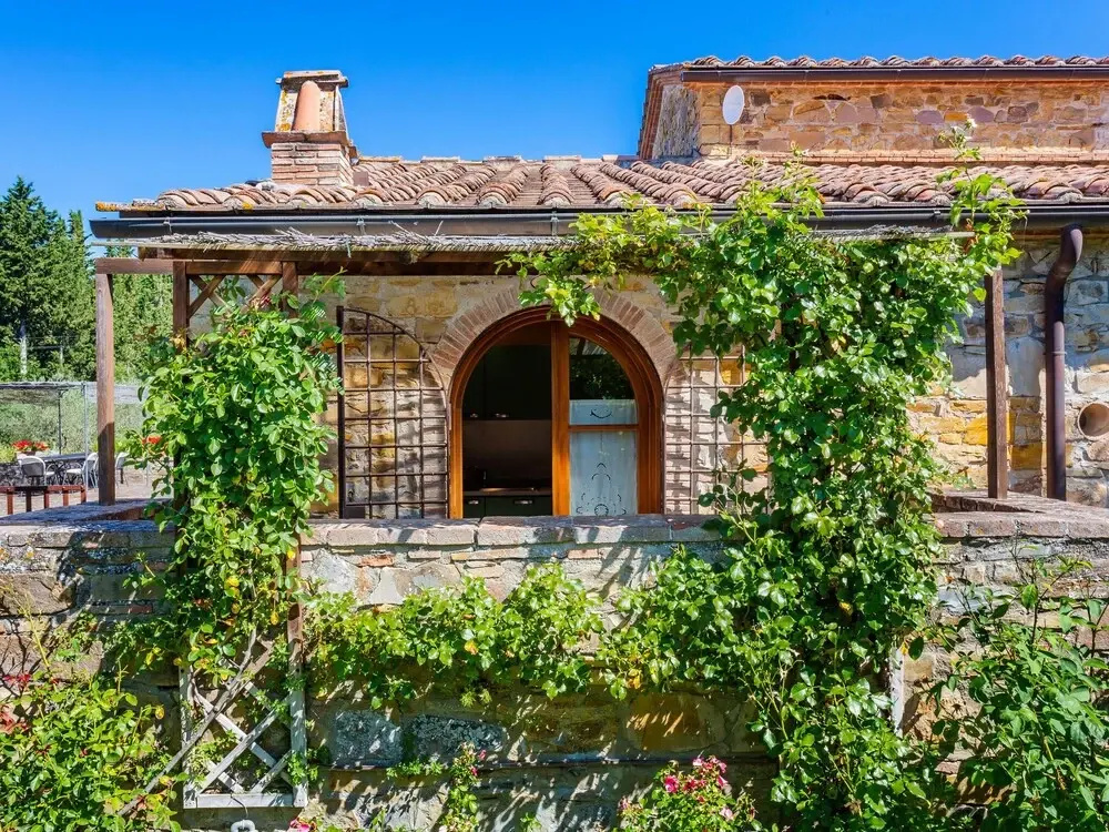 Lovely Villa in Tavarnelle Val di Pesa with Private Swimming Pool