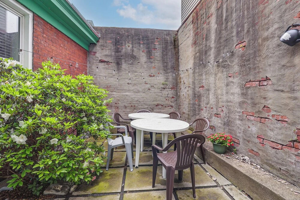 5 Mi to Dtwn Pittsburgh! Pet-friendly Unit w/ Yard