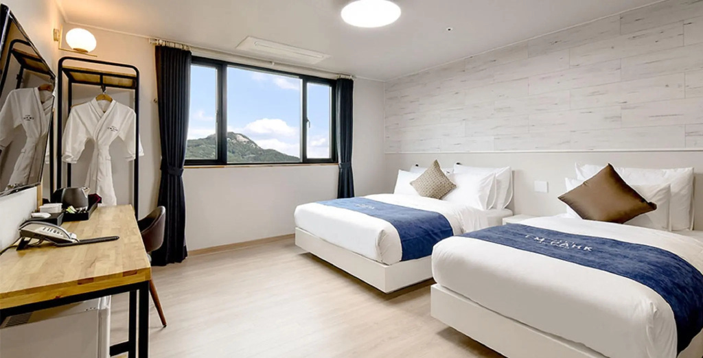 Superior Double Family room (twin beds)
