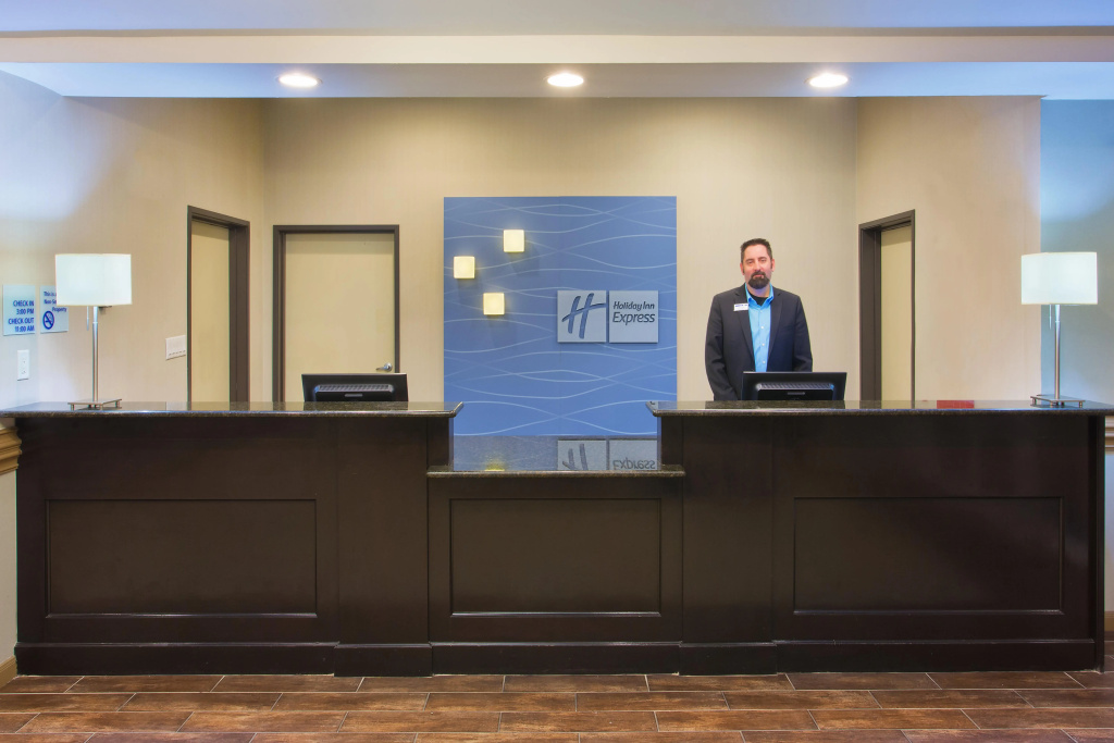 Lobby & Reception