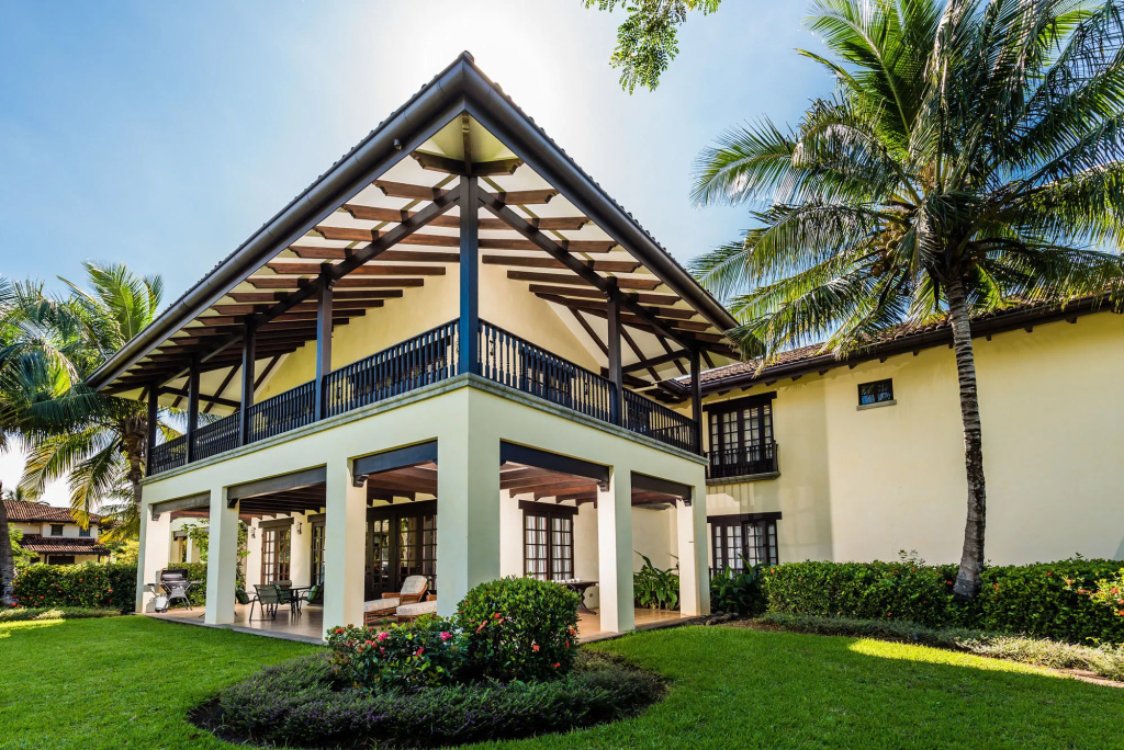 Luxury Vacation Rentals At Hacienda Pinilla