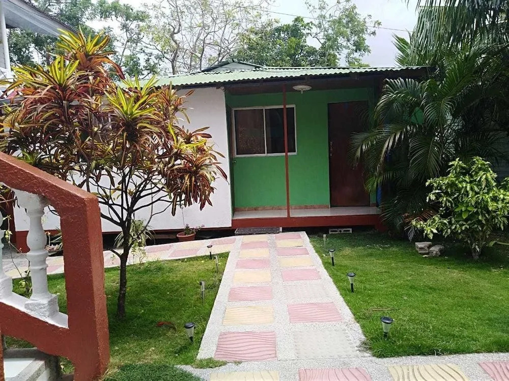 Posada Valerie Home